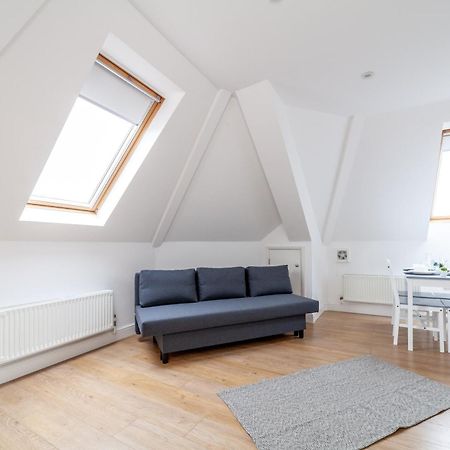 Great 1 Bedroom In Hounslow With Free Parking Abbey Wood ภายนอก รูปภาพ