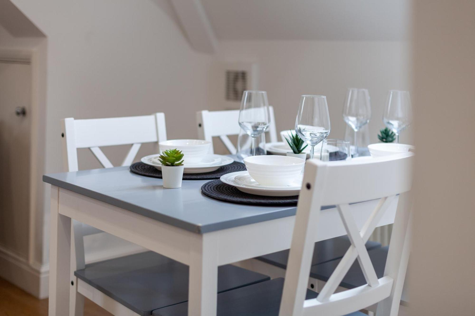 Great 1 Bedroom In Hounslow With Free Parking Abbey Wood ภายนอก รูปภาพ